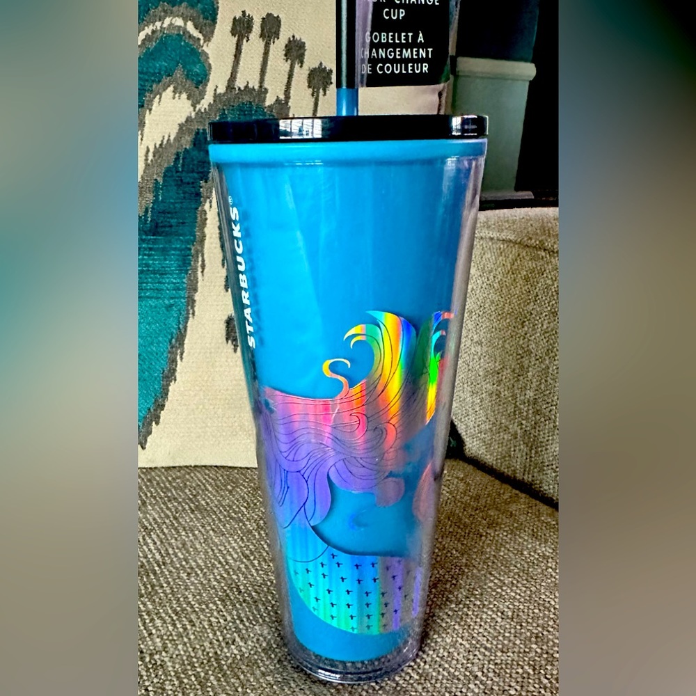 Brand new! Starbucks Mermaid Color Changing Venti Tumbler